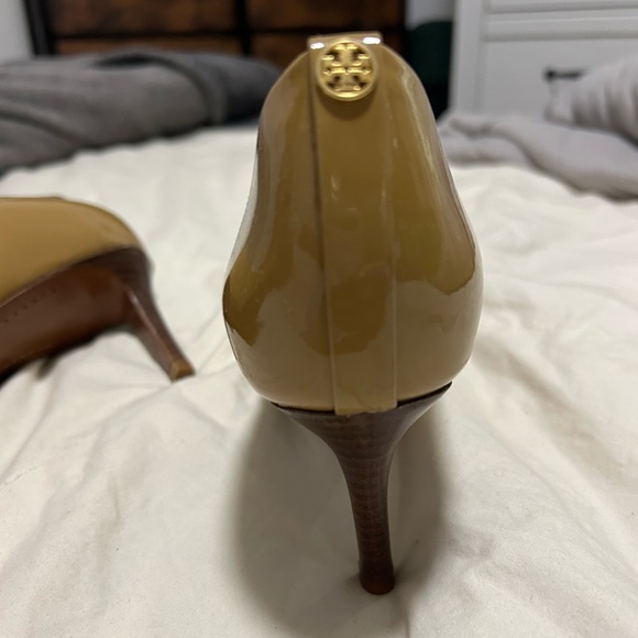 Tory Burch Patent leather heels - Picture 4 of 4
